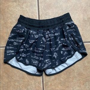 Lululemon Tracker Black & White Shorts